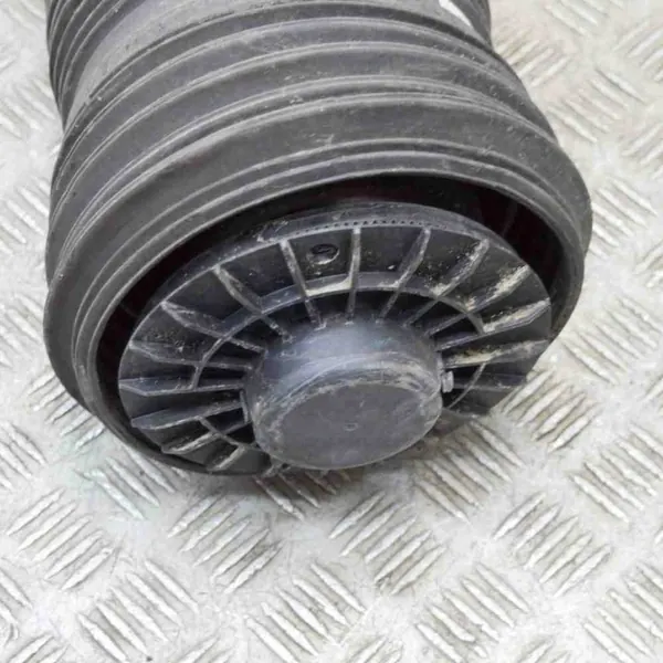 Cuscino Posteriore Sinistro Sospensione Maserati Levante SUV 670100715 image 6