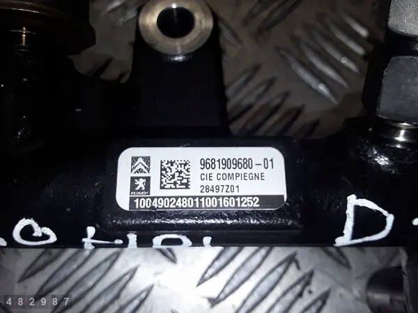 Brandstofrail Citroen C5 2008 2000 968190968001 image 2