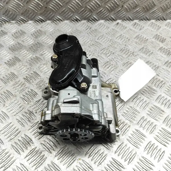Bomba de aceite BMW OEM 8513665 para X1 F48 F49 2017 image 3