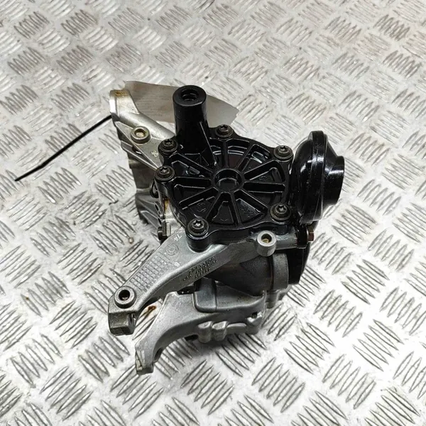 Bomba de aceite BMW OEM 8513665 para X1 F48 F49 2017 image 5