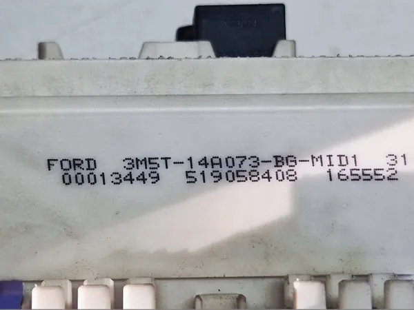Sulakekotelo OEM 3M5T14A073BG Ford C-Max MK1:lle image 4