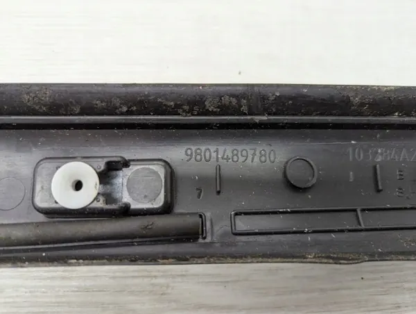 Citroen C4 Grand Picasso II Rechter Voorruitlijst OEM 9801489780 image 6