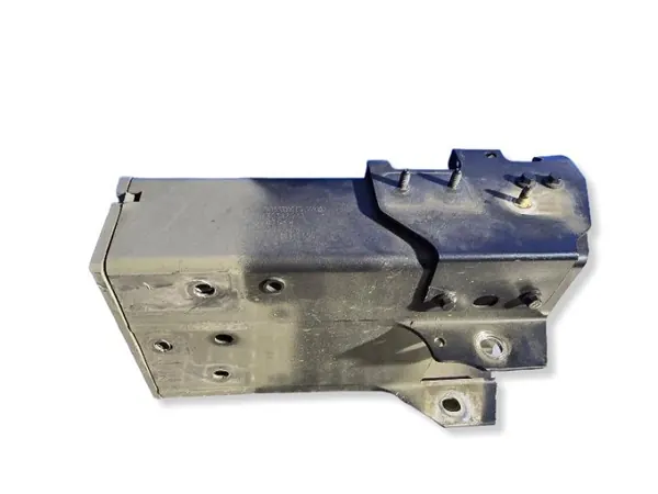 Poutre zone déformable avant droit OEM 32348982 Volvo image 7