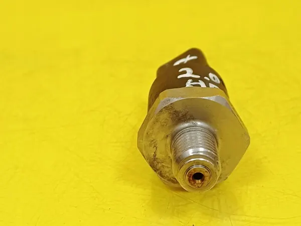Capteur de Pression Carburant OEM DRC101111 pour Peugeot 307 2.0 HDI image 6