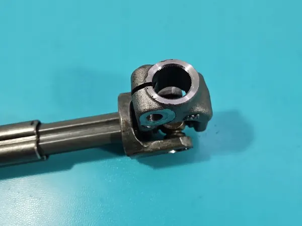 Ohjauspylväs risti VW UP OEM 6R1423961E image 3