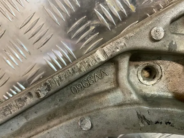 CHRYSLER 200 2015- Braccio di controllo anteriore destro 68228520AF image 9