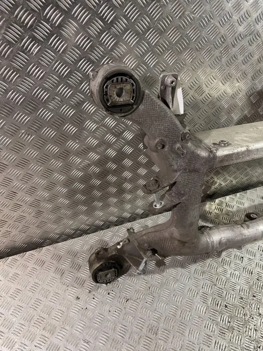 BMW 6883918 Hintere Hilfsrahmen - Gebrauchtes OEM-Teil image 9