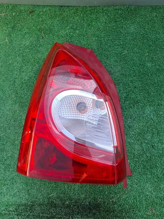 OEM 827626255 Linkes Rücklicht-Einsatz Renault Twingo 2 image 9