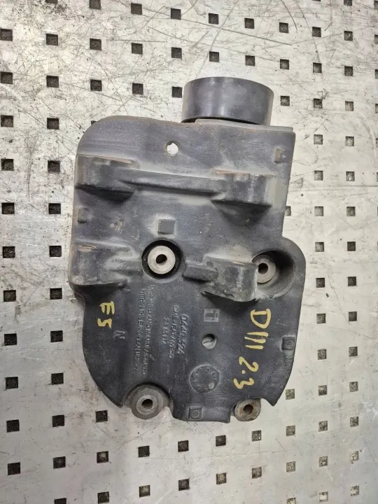 Ilmastointikompressorin Kiinnike Iveco Daily 35-40.10 OEM 0440526 image 2