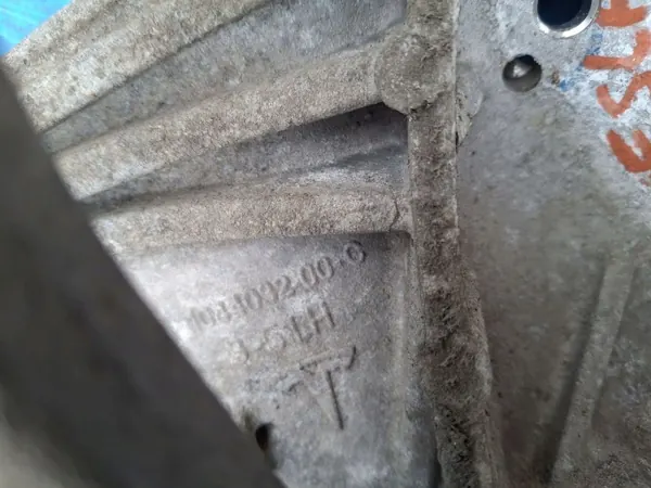 Soporte Amortiguador Delantero Izquierdo Tesla Model 3 OEM 1044032-00-C image 4