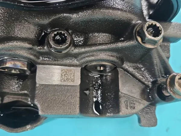 Bomba de aceite OEM 03L103535 para VW Passat B7 2.0 TDI image 7