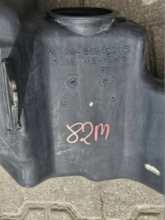 Waswatertank GLK W204 X204 A2048690920 image 3