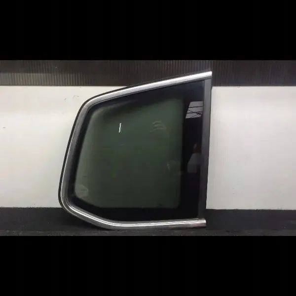 Cristal trasero derecho VW TOURAN OEM 5TA845042 Usado image 3