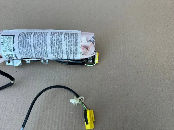 Airbag lateral esquerdo OEM 6V0880241D Skoda Fabia III image 8
