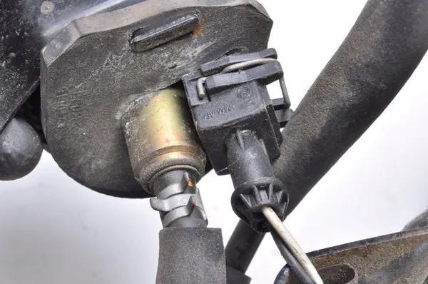 MAZDA 6 I GG 2.0 DI CHAUFFAGE WEBASTO 66724C image 4