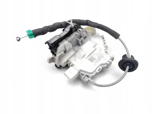 Audi A4 Framdörrslås Höger 2018 8X2837016B image 2