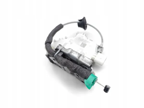 Audi A4 Framdörrslås Höger 2018 8X2837016B image 3