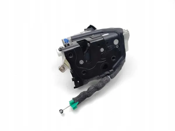 Audi A4 Framdörrslås Höger 2018 8X2837016B image 6