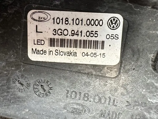 OEM 10181010000 DRL LED Halogéneo Dianteiro Esquerdo VW Passat image 5