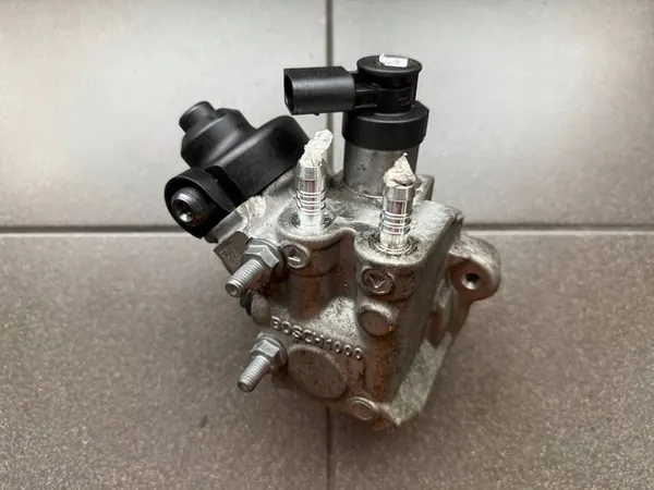 Volkswagen OE 0445010526 Kraftstoffpumpe image 2