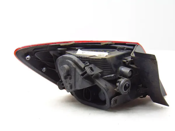 Luz trasera izquierda Seat Leon III 5F0945207C image 4