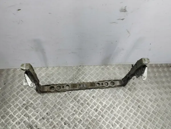 Toyota Avensis T270 2015 Etuakseli OEM AMD93181 image 5