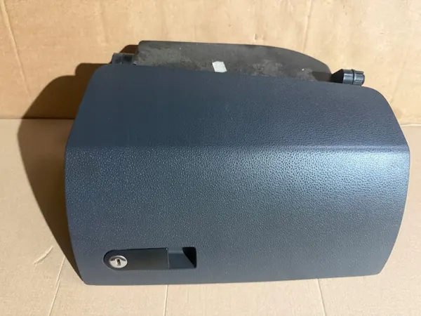 VW T5 Transporter passagiersdashboardcompartiment OEM image 2