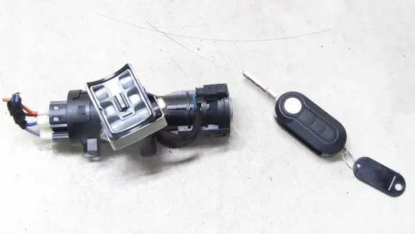 Lancia Delta III Sytytysavain + Avain 51793869 image 2