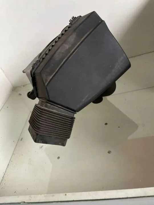 Boîtier Filtre à Air OEM 4F0133835M Audi A6 image 2