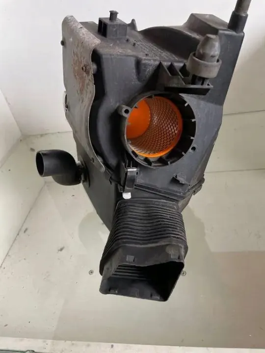 Boîtier Filtre à Air OEM 4F0133835M Audi A6 image 3