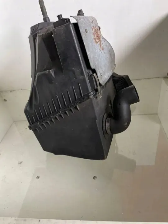 Boîtier Filtre à Air OEM 4F0133835M Audi A6 image 6