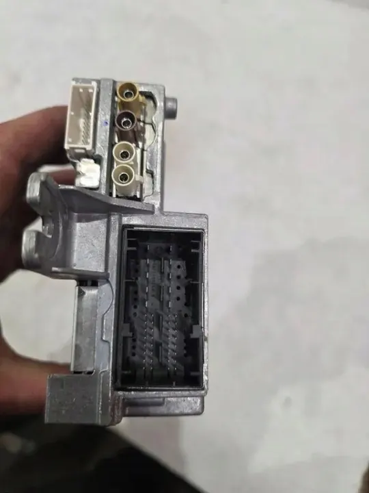 Amplificateur Audio BMW OEM 5A9BF91 pour iX1 X1 U11 image 3