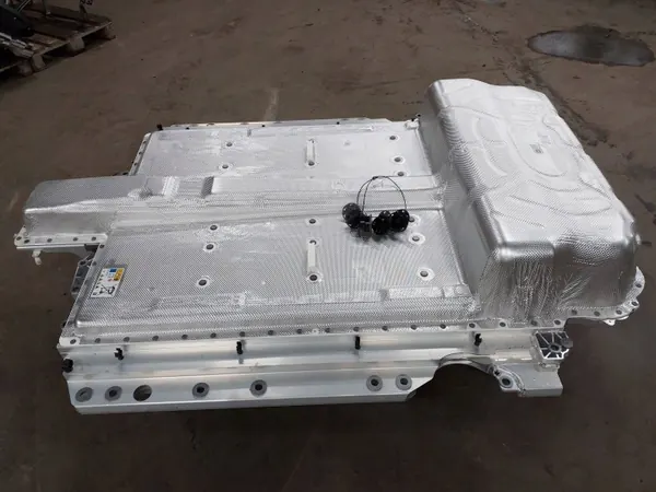 Käytetty BMW OEM 8873974 Traktioakku 66Ah image 2