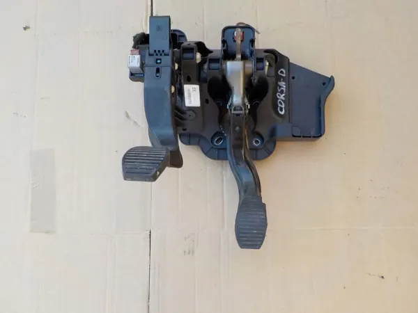 Kopplingsbromspedal OEM 55702595 Opel Corsa D image 2