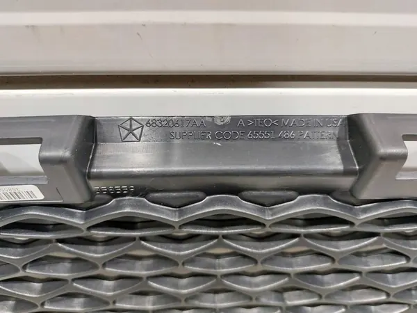 Griglia paraurti centrale DODGE DURANGO 68320617AA image 5