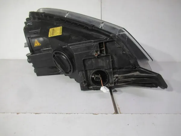 Farol Esquerdo Bi-Xenon Skoda Yeti image 7