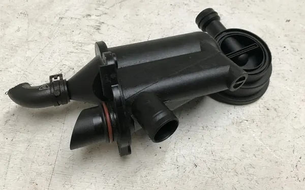 Porsche OE 99610702600 Oljesepartor image 3