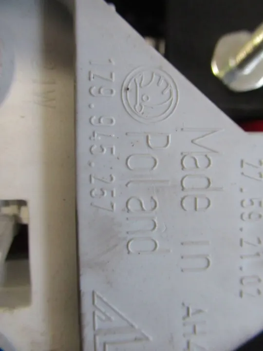 SKODA OCTAVIA VÄNSTER BAKLYKT 27592102 image 2