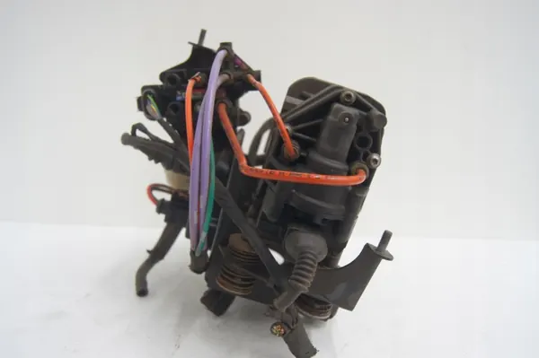 Audi Q7 moottorin kompressorin jousitus OEM 4430203001 image 2