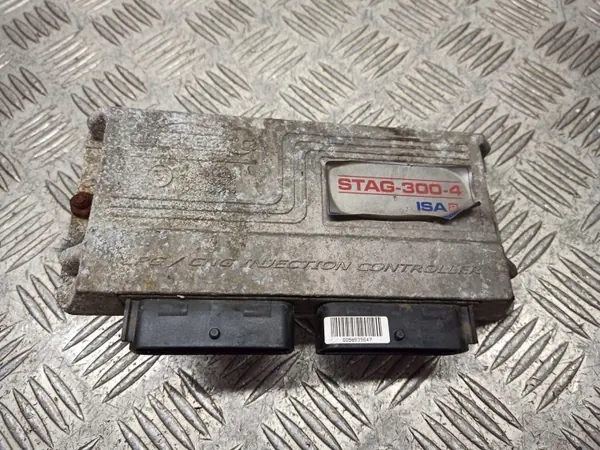 Module d'accélérateur VW Passat B5 FL 1.8T OEM E8110R-004534 image 2