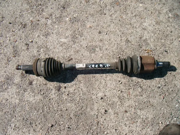 KIA CEED 1 I 1.6 B 09-12 Vänster Framskaft image 2