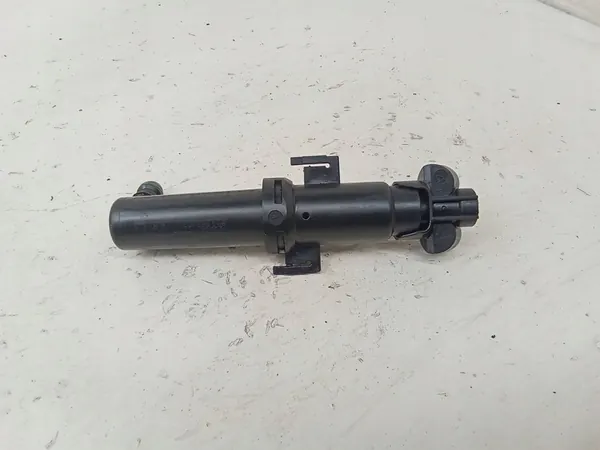 Rechter koplampwasmachine AUDI Q5 (8R) 2010 image 2