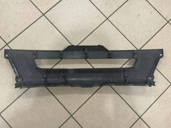 Mitsubishi OE Stötfångarskydd OEM 6405A240ZZ Begagnad image 3