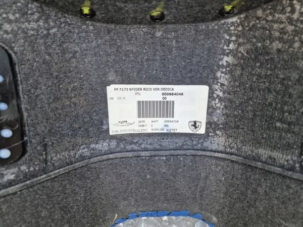 Tapicería trasera Ferrari SF90 Stradale OEM 000984048 image 9