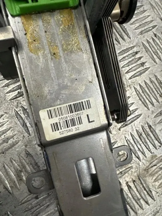Styrmekanism OEM 52758032 för VW Passat B7 image 3