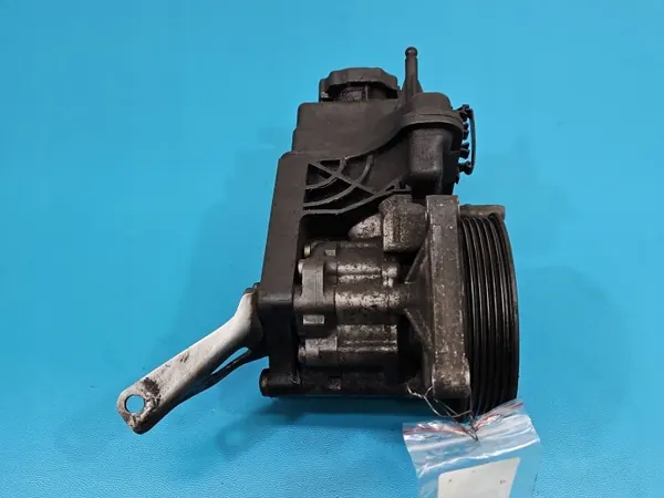 Pompe de direction assistée Mercedes W212 2.2 CDI A0064664701 image 5