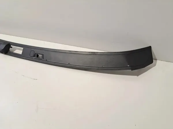 BMW M8 Bagageluckfoder OEM 7446336 - Begagnad image 4