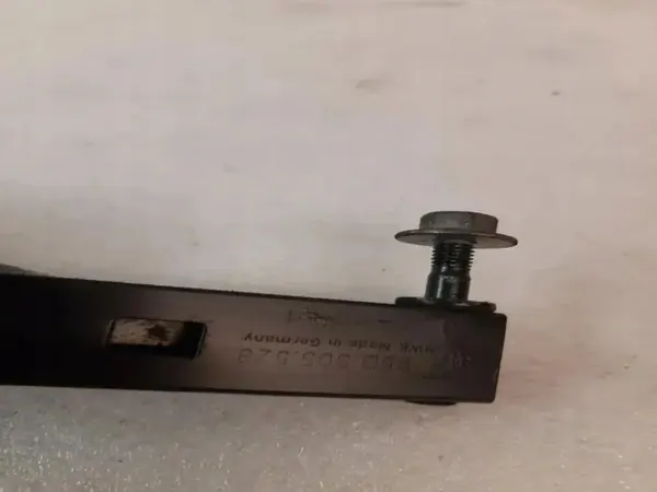 Porsche Macan Radiatorbevestigingspaneel OEM 95B805528 image 3