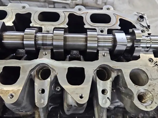 Culasse OEM 110426296R pour Renault Express 1.5 DCI image 3