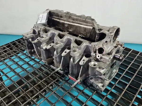 Culasse OEM 110426296R pour Renault Express 1.5 DCI image 8